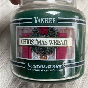 New Yankee Candle Christmas Wreath 14.5 oz Jar with lid Retired unused